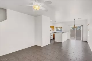 Photo #3: 2350682 Listing 