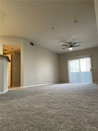 Photo #6: 2350696 Listing