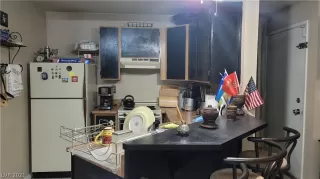 Photo #3: 2350724 Listing