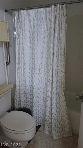 Photo #5: 2350724 Listing