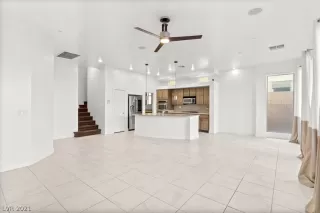 Photo #6: 2350726 Listing 