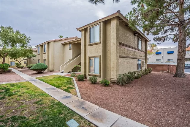 MLS: 2350758 Condo For Sale