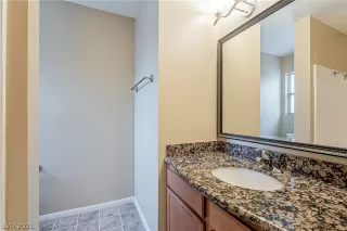 Photo #3: 2350758 Listing