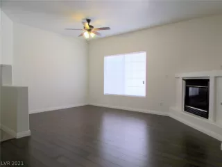 Photo #1: 2350765 Listing