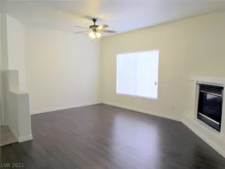 Photo #2: 2350765 Listing