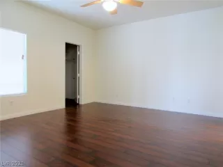 Photo #5: 2350765 Listing