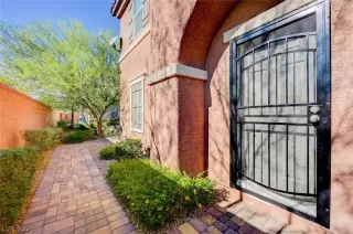 Photo #2: 2350769 Listing 