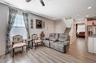 Photo #5: 2350769 Listing 