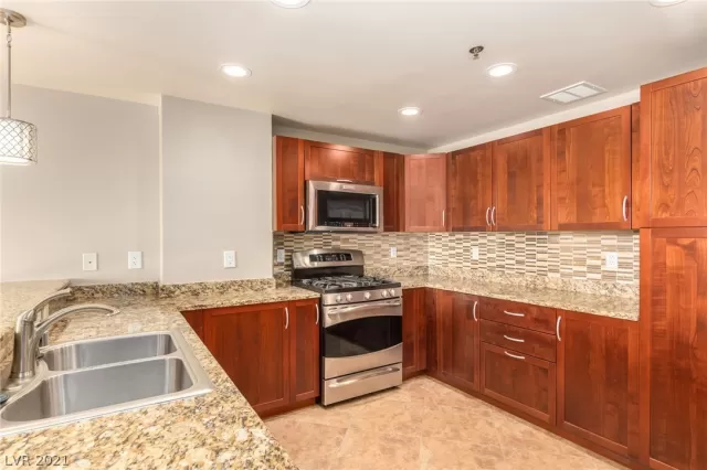 MLS: 2350778 Condo For Sale