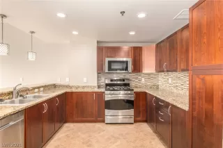 Photo #2: 2350778 Listing 