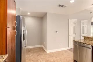 Photo #3: 2350778 Listing 