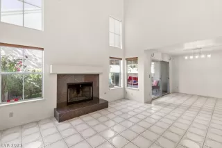 Photo #4: 2350797 Listing 