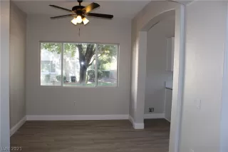 Photo #5: 2350803 Listing