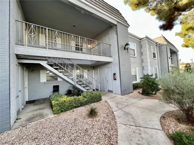 MLS: 2350819 Condo For Sale