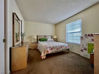 Photo #3: 2350819 Listing 