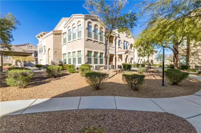 MLS: 2350903 Condo For Sale