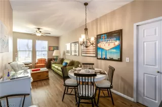 Photo #6: 2350903 Listing