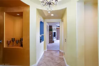 Photo #3: 2350922 Listing 