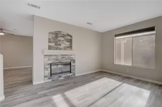 Photo #6: 2350924 Listing 