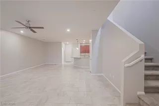 Photo #2: 2350937 Listing 