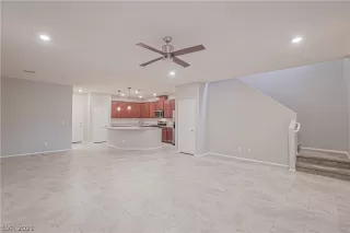 Photo #3: 2350937 Listing 