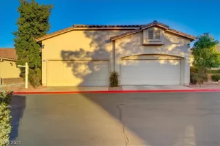 Photo #2: 2350956 Listing