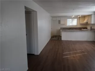 Photo #1: 2350965 Listing 