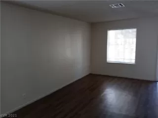 Photo #4: 2350965 Listing 