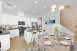 Photo #3: 2350971 Listing 