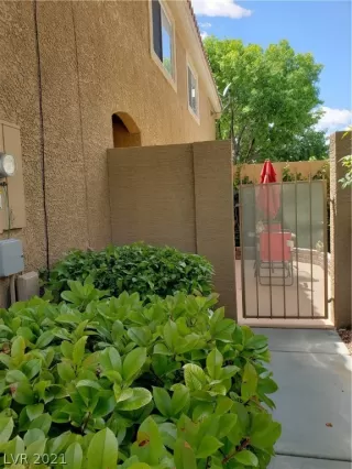 Photo #3: 2350975 Listing 