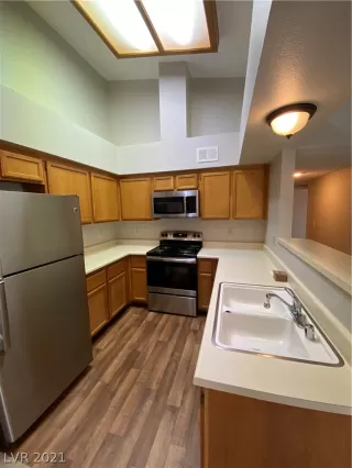 Photo #2: 2350976 Listing 