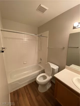 Photo #6: 2350976 Listing 