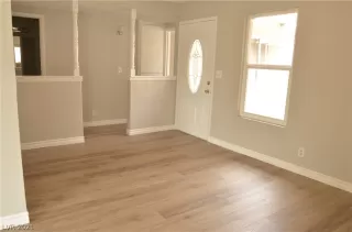 Photo #5: 2351003 Listing