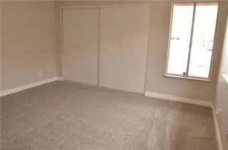 Photo #6: 2351003 Listing