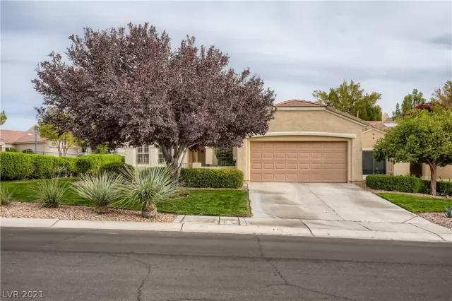 MLS: 2351014 Condo For Sale