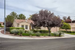 Photo #1: 2351014 Listing