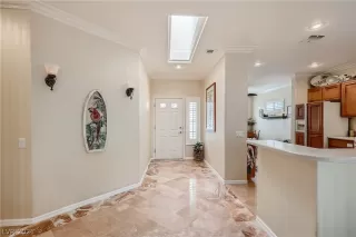 Photo #3: 2351014 Listing