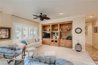 Photo #5: 2351014 Listing