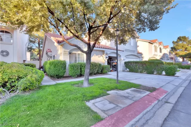 MLS: 2351043 Condo For Sale