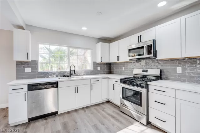 MLS: 2351078 Condo For Sale