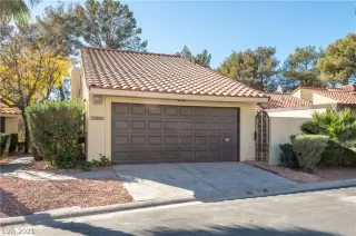 Photo #2: 2351078 Listing