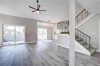 Photo #4: 2351078 Listing