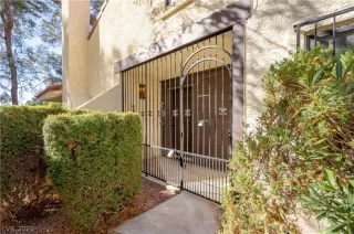 Photo #5: 2351078 Listing