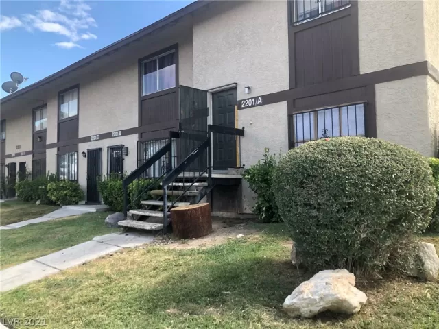 MLS: 2351083 Condo For Sale