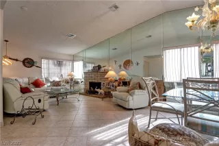 Photo #3: 2351111 Listing 