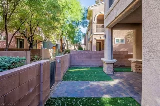 Photo #6: 2351136 Listing