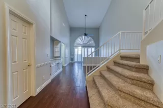 Photo #6: 2351168 Listing