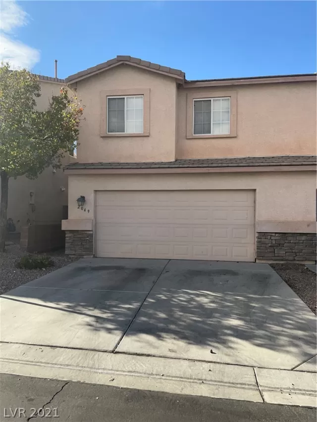 MLS: 2351183 Condo For Sale