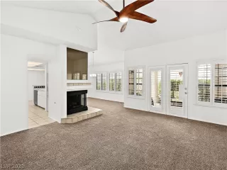 Photo #5: 2351199 Listing