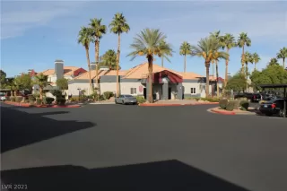 Photo #5: 2351214 Listing 